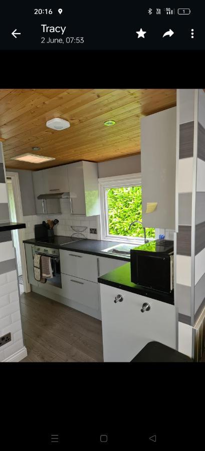 Glampavan Apartment Havenstreet  Bagian luar foto